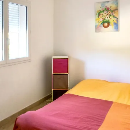 Maison De Charme A Avec Piscine Partagee